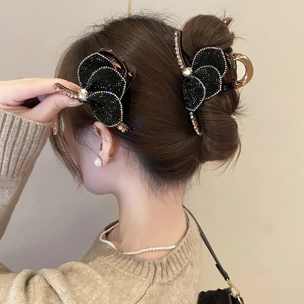 High End Korean Version Flower Hair Clip for Women Delicate Shark Clip Princess Head Half Tied Hair Grab Clip High Ponytail
High End Korean Version Flower Hair Clip for Women Delicate Shark Clip Princess Head Half Tied Hair Grab Clip High Ponytail