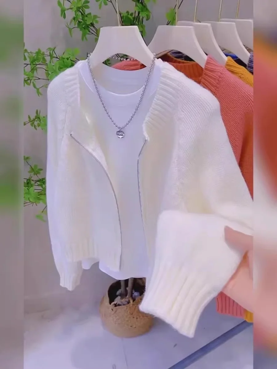 White Short Knitted Sweater Coat Women's Loose Lazy Style Soft Plump Zipper Open Cardigan Korean Version Autumn Winter New Ar...
White Short Knitted Sweater Coat Women's Loose Lazy Style Soft Plump Zipper Open Cardigan Korean Version Autumn Winter New Ar...