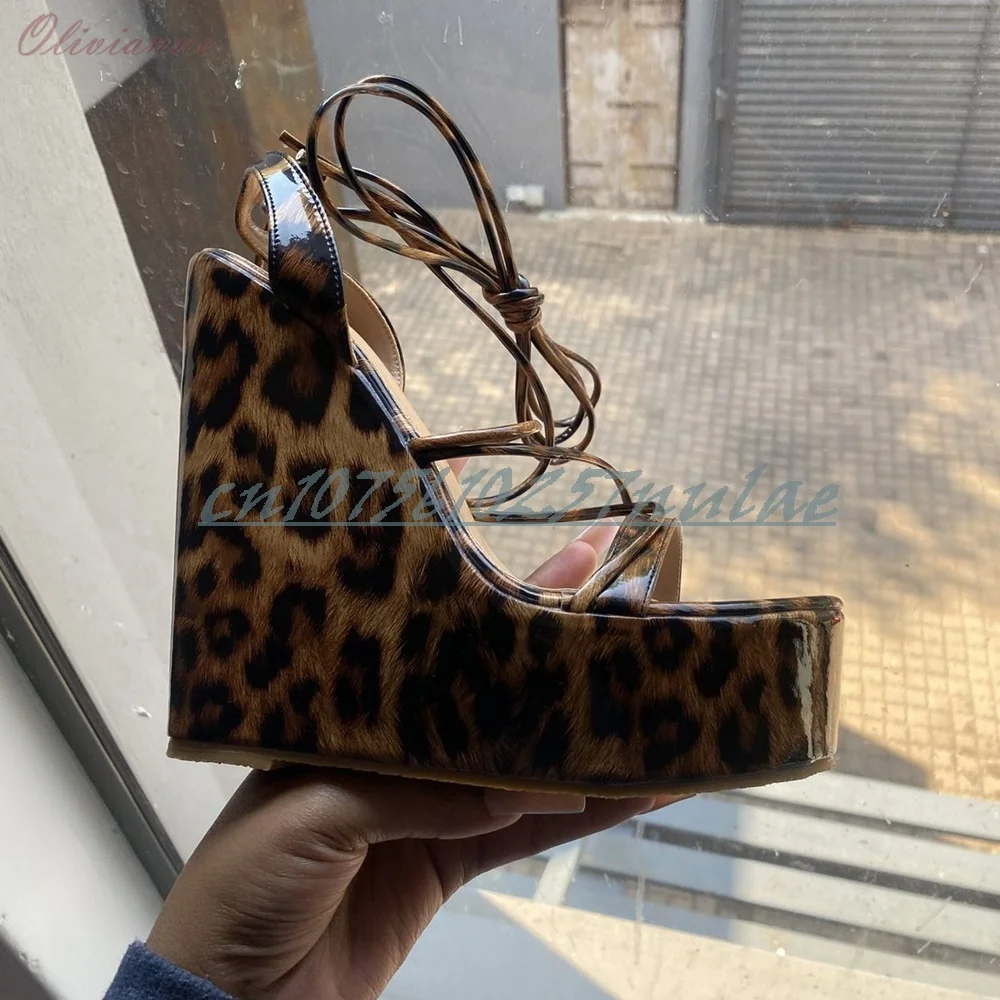 Leopard Print Shiny Leather Strappy Sandals Open Toe Wedges High Heel Platform Sexy Hot 2025 Summer New Women Shoes Para Mujere
Leopard Print Shiny Leather Strappy Sandals Open Toe Wedges High Heel Platform Sexy Hot 2025 Summer New Women Shoes Para Mujere