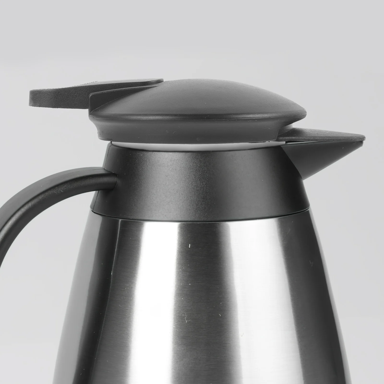 Leak-proof Sealing Ring Carafe Lids Black Replaceable Pitcher Cover Dust-proof Insulated Household Coffee Dispenser Lid Heat
Leak-proof Sealing Ring Carafe Lids Black Replaceable Pitcher Cover Dust-proof Insulated Household Coffee Dispenser Lid Heat