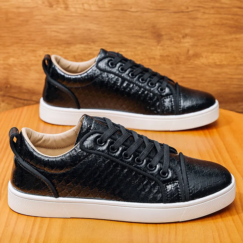New Men Leather Casual Shoes Street Cool Flat Skate Shoes Youth Lace-up Sneaker
New Men Leather Casual Shoes Street Cool Flat Skate Shoes Youth Lace-up Sneaker