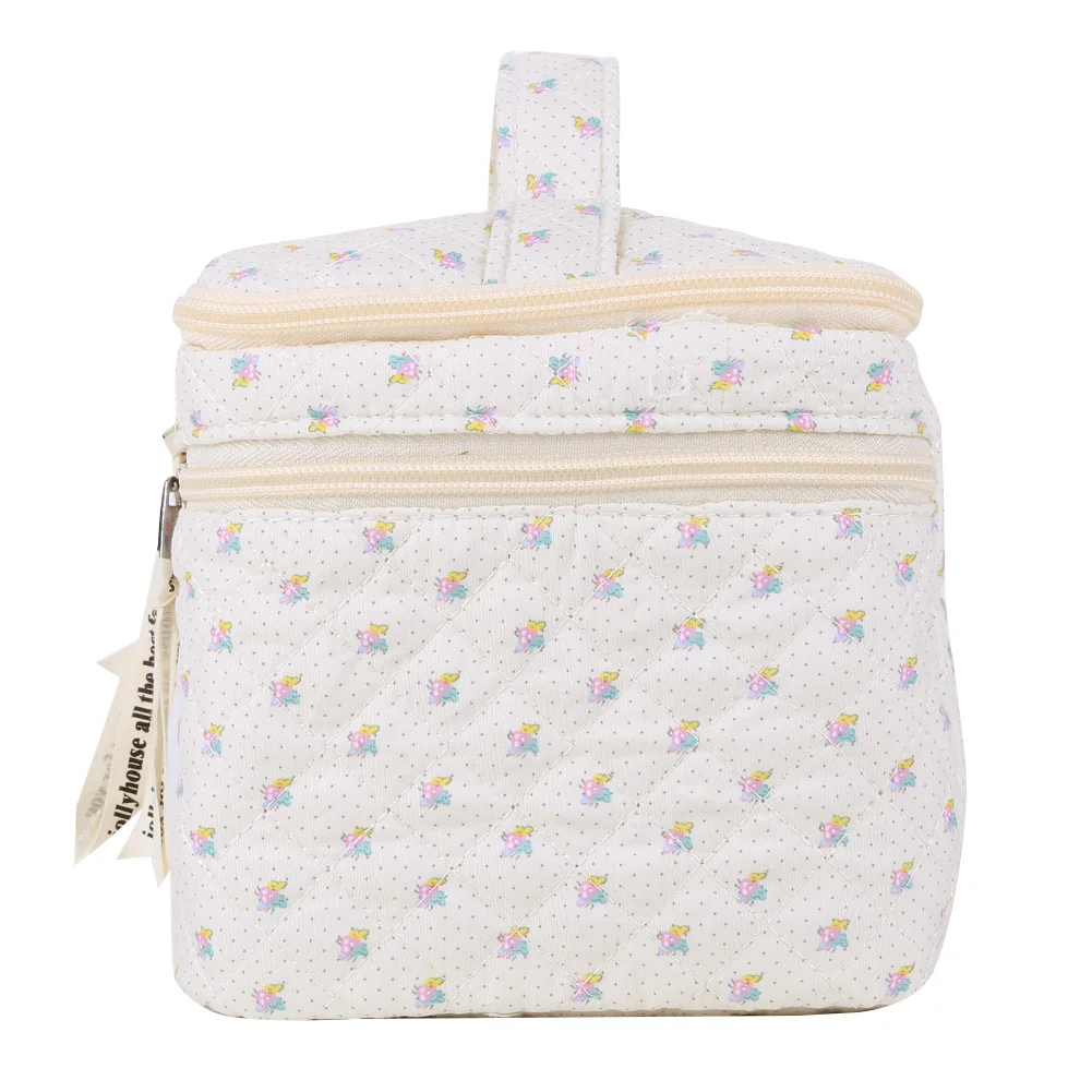 Double Layer Quilted Makeup Bag with Compartments Cotton Toiletry Bag Zipper Closure Floral for Toiletries Accessories Brushes
Double Layer Quilted Makeup Bag with Compartments Cotton Toiletry Bag Zipper Closure Floral for Toiletries Accessories Brushes
