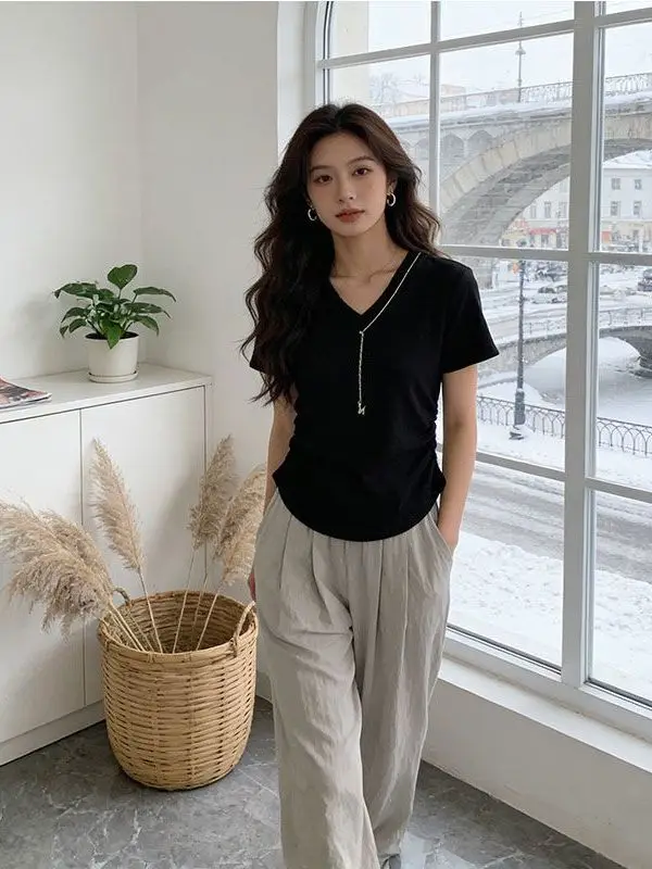 Elegant Women's Casual V-Neck Short Sleeve Two-Piece Set 2026 New Design Sensation Polyester Fabric Autumn Spring Fashion
Elegant Women's Casual V-Neck Short Sleeve Two-Piece Set 2026 New Design Sensation Polyester Fabric Autumn Spring Fashion