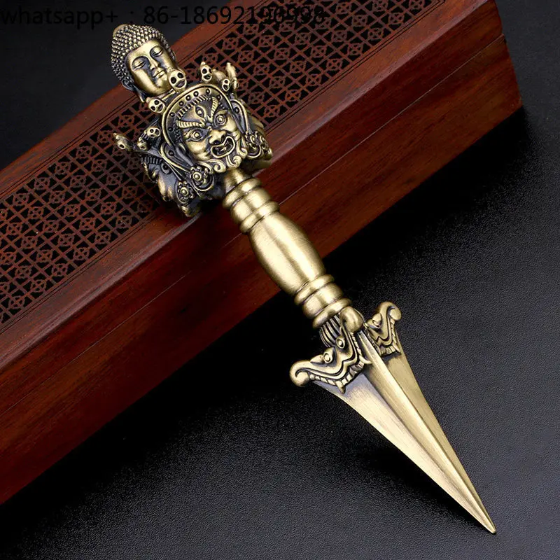 Brass Beijing-style Filth Vajra Pestle Ornament
Brass Beijing-style Filth Vajra Pestle Ornament