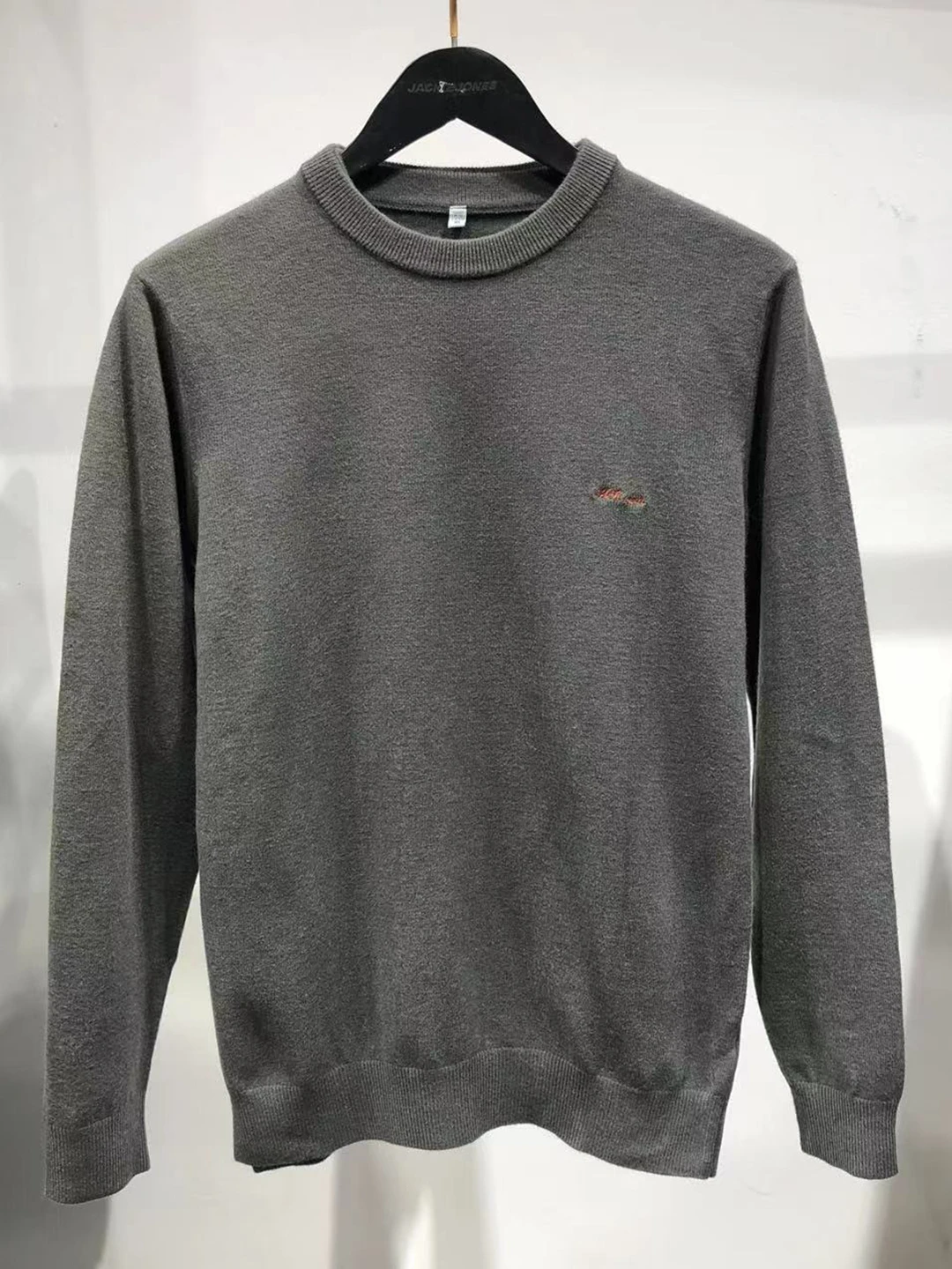 Men's Thi Wool Knitwear round Ne Sweater Deep ey Winter Faion Brand Casual Wear Ultra Soft Pure Color Wool Blend
Men's Thi Wool Knitwear round Ne Sweater Deep ey Winter Faion Brand Casual Wear Ultra Soft Pure Color Wool Blend