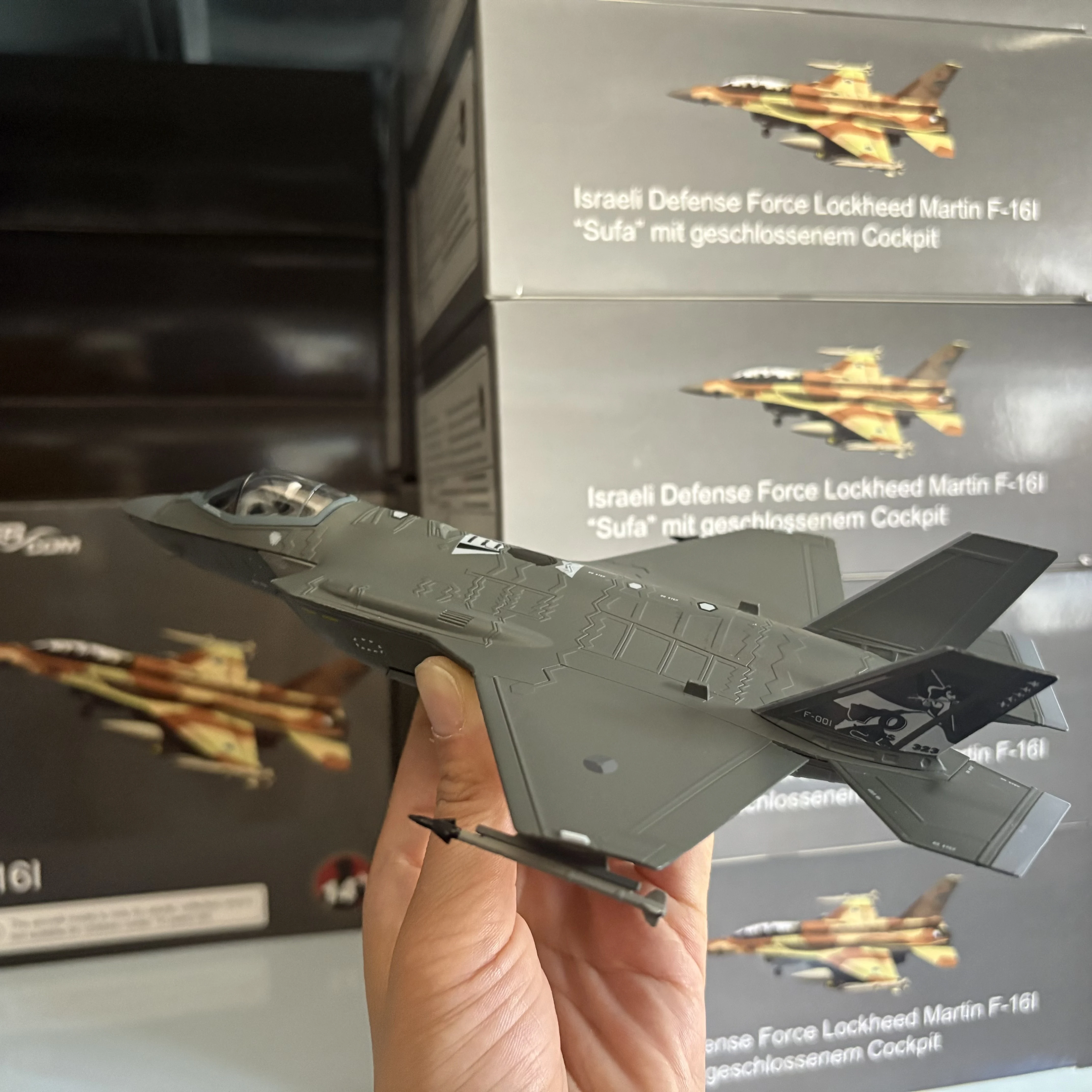 1/72 Scale US Army F-35 F-35A F35 Huntress Joint Strike Jet Fighter Diecast Metal Finished Plane Model Collection Ornament Gift
1/72 Scale US Army F-35 F-35A F35 Huntress Joint Strike Jet Fighter Diecast Metal Finished Plane Model Collection Ornament Gift