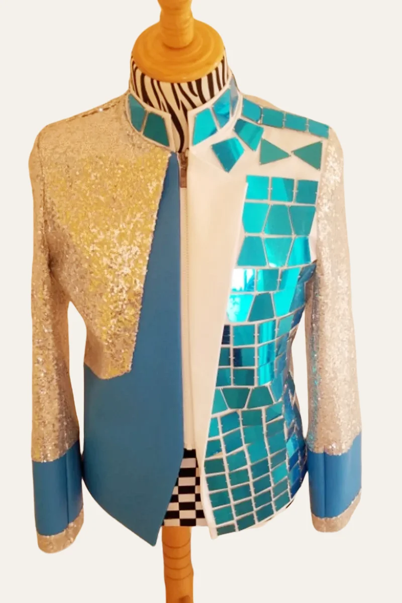 Мужская куртка ручной работы с серебряными блестками и зеркалами, пиджак для ночного клуба, бара, диджея, певца, танцовщицы, куртка, блейзер для выступлений на сцене
Мужская куртка ручной работы с серебряными блестками и зеркалами, пиджак для ночного клуба, бара, диджея, певца, танцовщицы, куртка, блейзер для выступлений на сцене