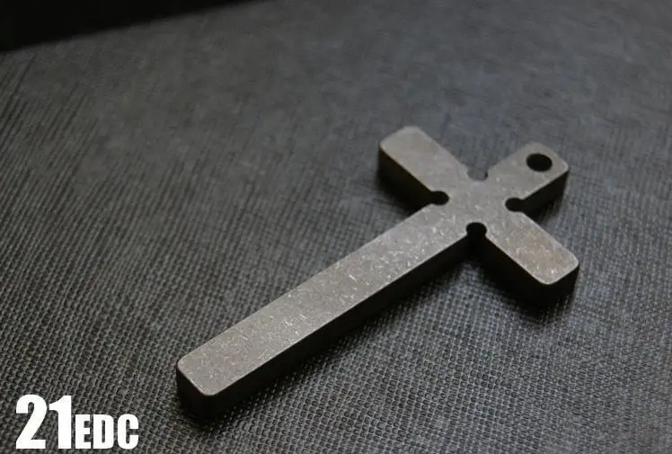 EDC TC4 Titanium Alloy Stone Wash Thickened Cross Necklace Pendant Keyhain DIY pendant
EDC TC4 Titanium Alloy Stone Wash Thickened Cross Necklace Pendant Keyhain DIY pendant