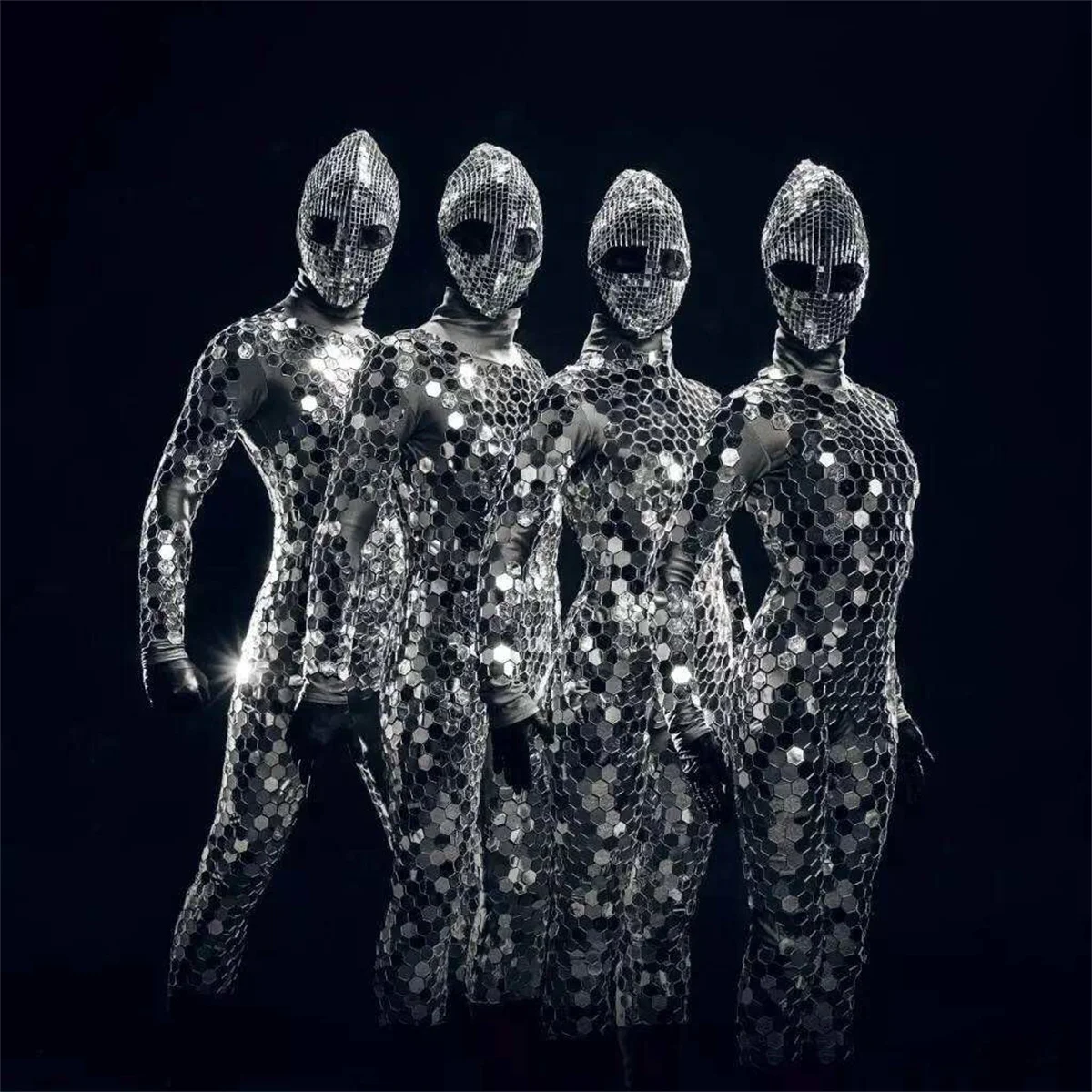 Alien Mirror Male Performance Dress Reflective Mirror Technology Sense Alien Bar Dance Team Show Stage Dress Set
Alien Mirror Male Performance Dress Reflective Mirror Technology Sense Alien Bar Dance Team Show Stage Dress Set