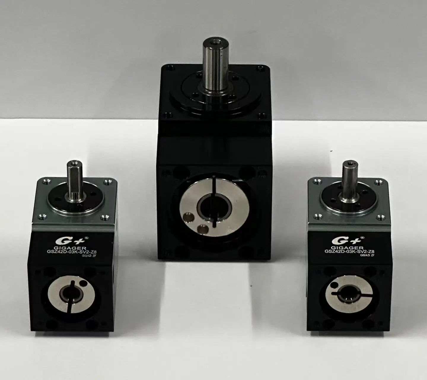 GSZ60-03K-SV 90 Degree Gear Drive Precision Reducer Gearbox 4 Axis Right Angle Gearbox Large Inertia Load
GSZ60-03K-SV 90 Degree Gear Drive Precision Reducer Gearbox 4 Axis Right Angle Gearbox Large Inertia Load