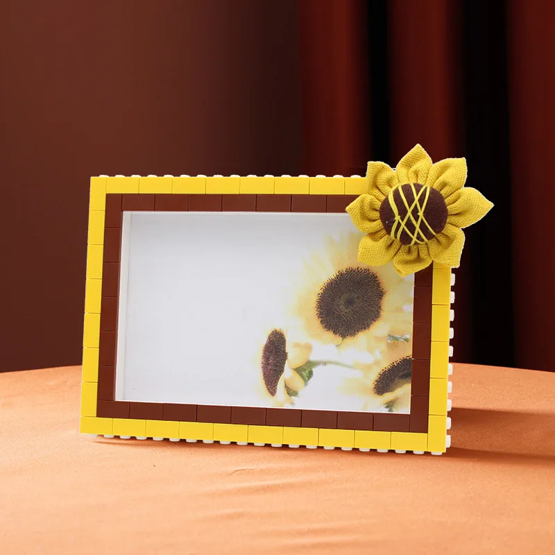 Warm Sunflower Cloth Picture Frame Table 6 "7" Combination Building Blocks Hand Creative Picture Frame Tabletop Decoration
Warm Sunflower Cloth Picture Frame Table 6 "7" Combination Building Blocks Hand Creative Picture Frame Tabletop Decoration