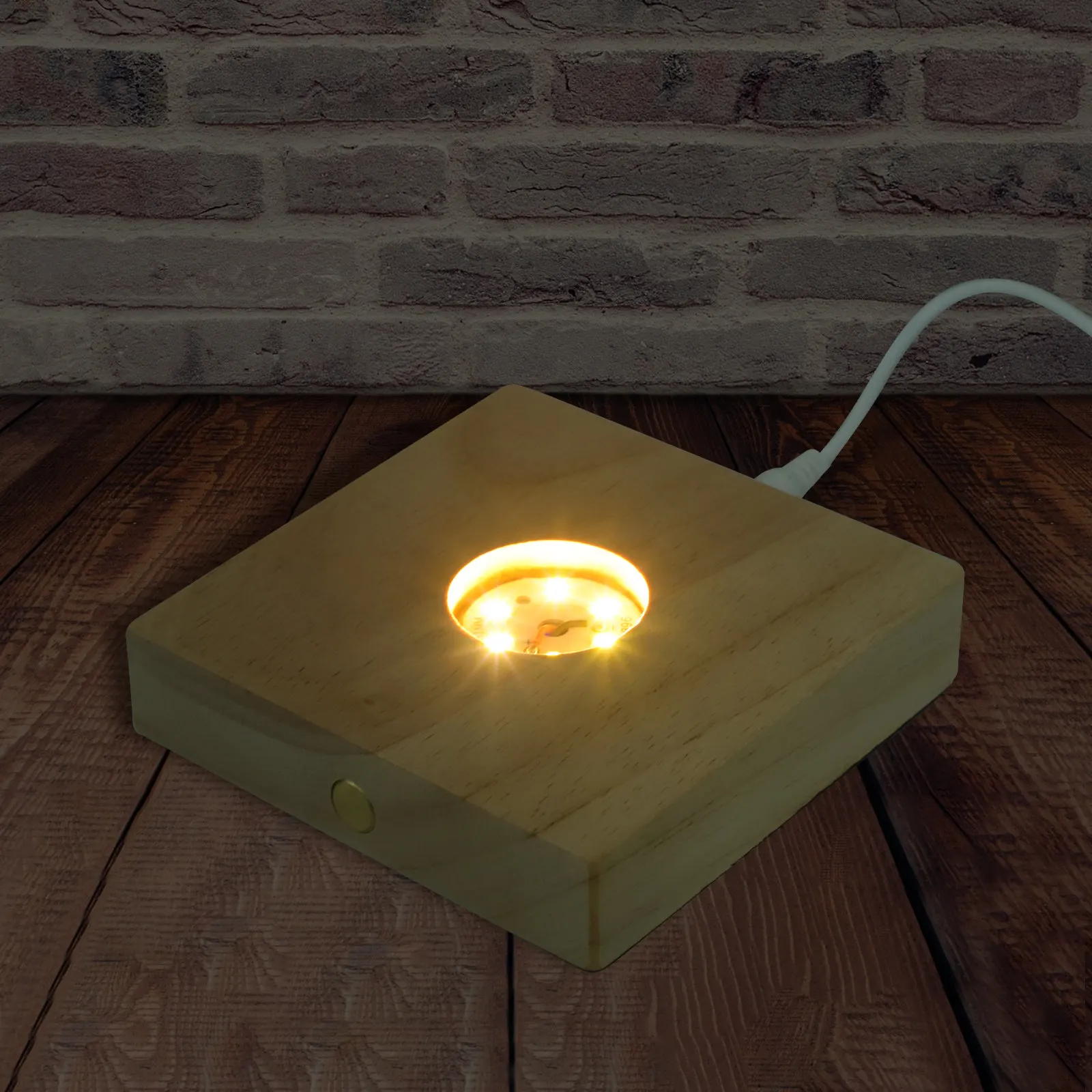 Набор из 1 шт. деревянной подставки с LED-подсветкой для демонстрации украшений из хрусталя, светящийся настольный декор, теплый свет, питание от USB
Набор из 1 шт. деревянной подставки с LED-подсветкой для демонстрации украшений из хрусталя, светящийся настольный декор, теплый свет, питание от USB