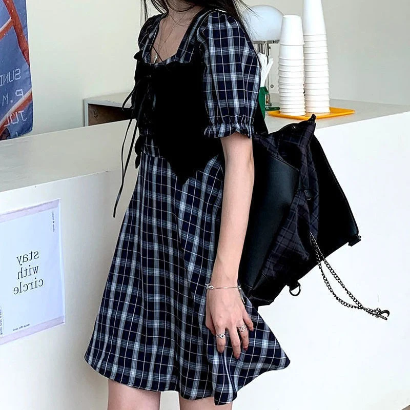 Women Summer Vintage Plaid Patchwork Bandage Harajuku Midi Dress Female Fashion Casual Square Collar Short Sleeve Sweet Dresses
Women Summer Vintage Plaid Patchwork Bandage Harajuku Midi Dress Female Fashion Casual Square Collar Short Sleeve Sweet Dresses