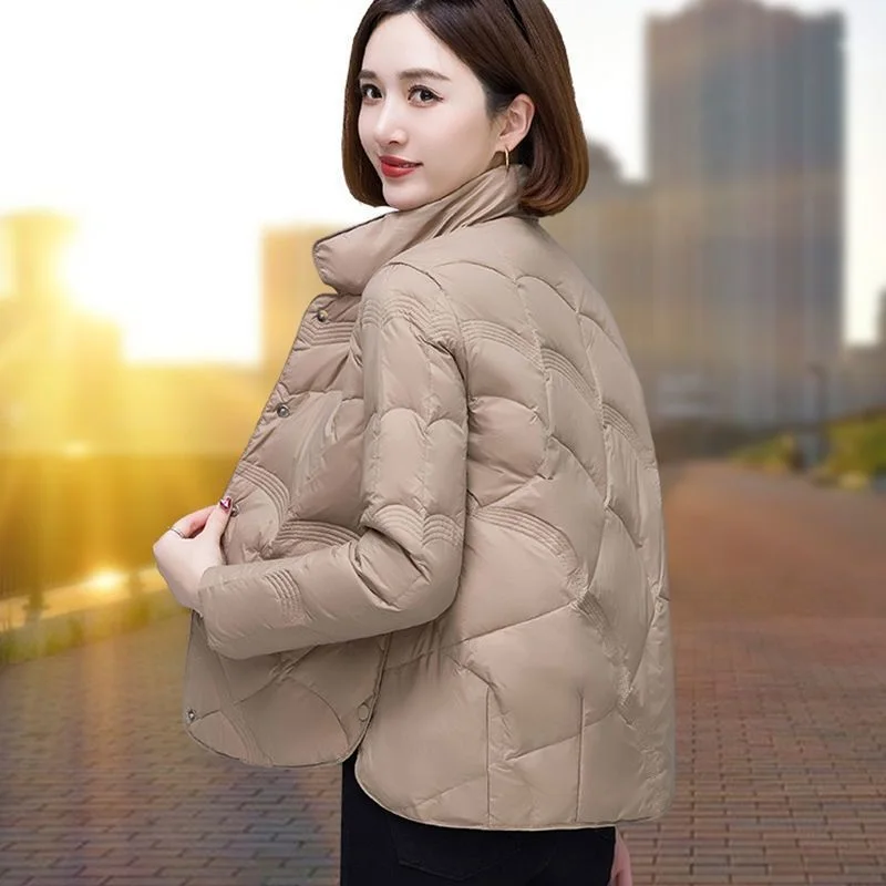 2023 Autumn Winter female New Korean Light and Thin Down cotton Jacket Women Short Lightweight Warm Fashion Casual Coat Trend
2023 Autumn Winter female New Korean Light and Thin Down cotton Jacket Women Short Lightweight Warm Fashion Casual Coat Trend