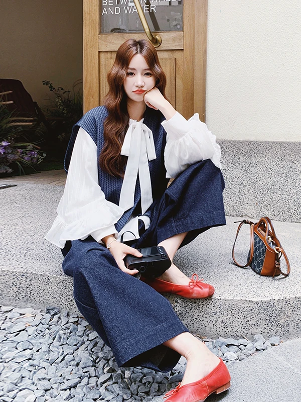 Модный джинсовый комплект: жилет и брюки с широкими штанинами для женщин, ранняя осень 2025, новый дизайн, маленький размер, комплект из двух предметов
Модный джинсовый комплект: жилет и брюки с широкими штанинами для женщин, ранняя осень 2025, новый дизайн, маленький размер, комплект из двух предметов