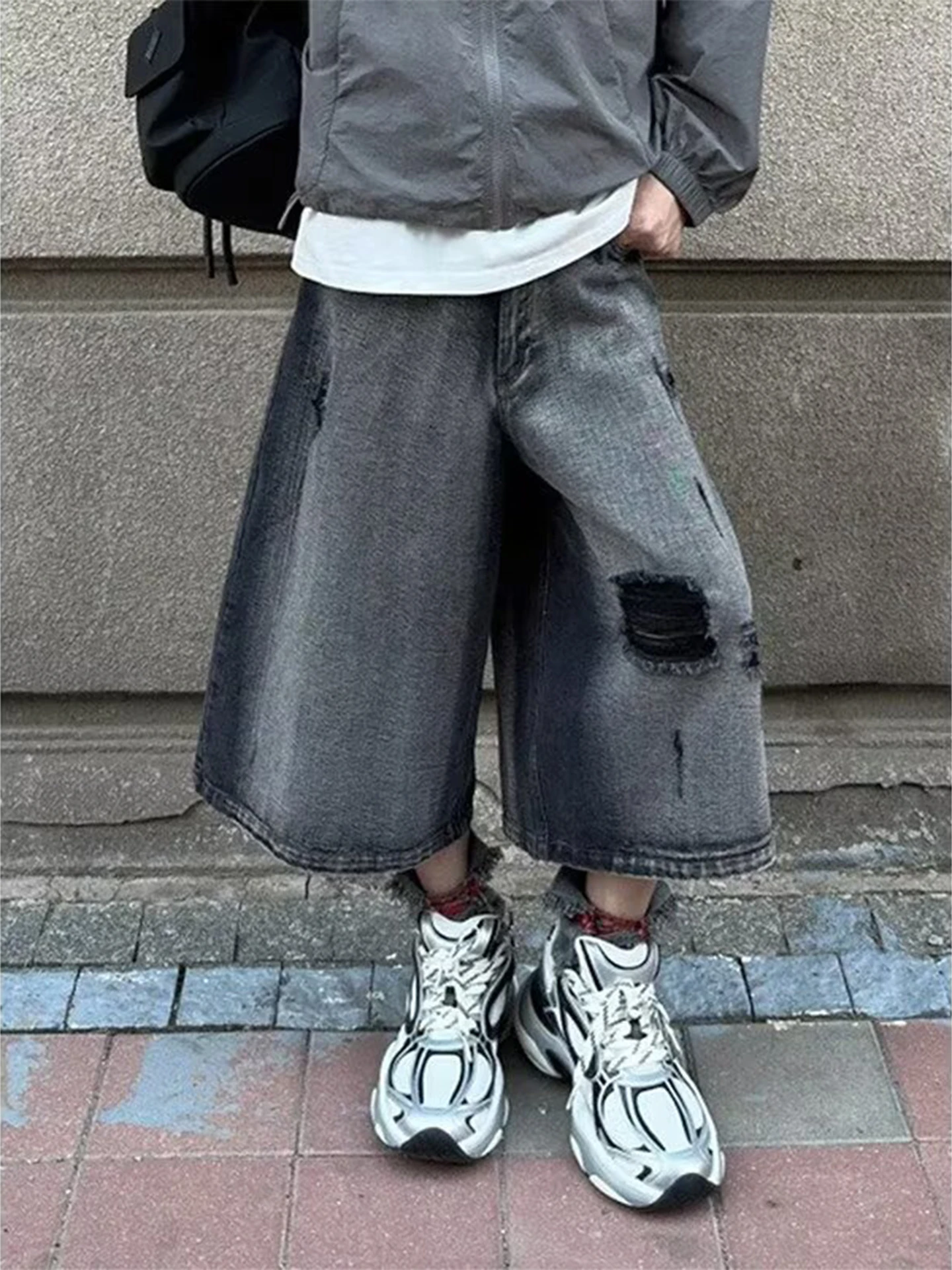 American High Street Loose Fit Men's Jeans mid Waist Distressed Washed Summer New Style Wide Leg Shorts Polyester Fiber
American High Street Loose Fit Men's Jeans mid Waist Distressed Washed Summer New Style Wide Leg Shorts Polyester Fiber