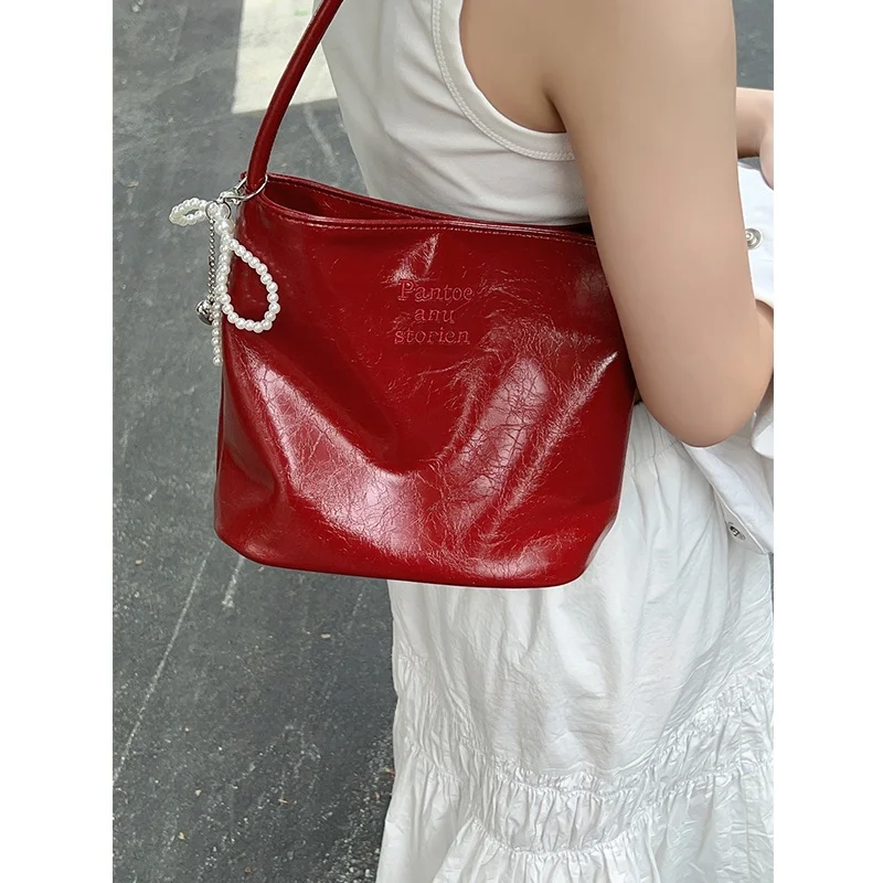 Летняя красная сумка-ведро, женская универсальная сумка через плечо из мягкой искусственной кожи с магнитной застежкой, повседневная, молодежная
Летняя красная сумка-ведро, женская универсальная сумка через плечо из мягкой искусственной кожи с магнитной застежкой, повседневная, молодежная