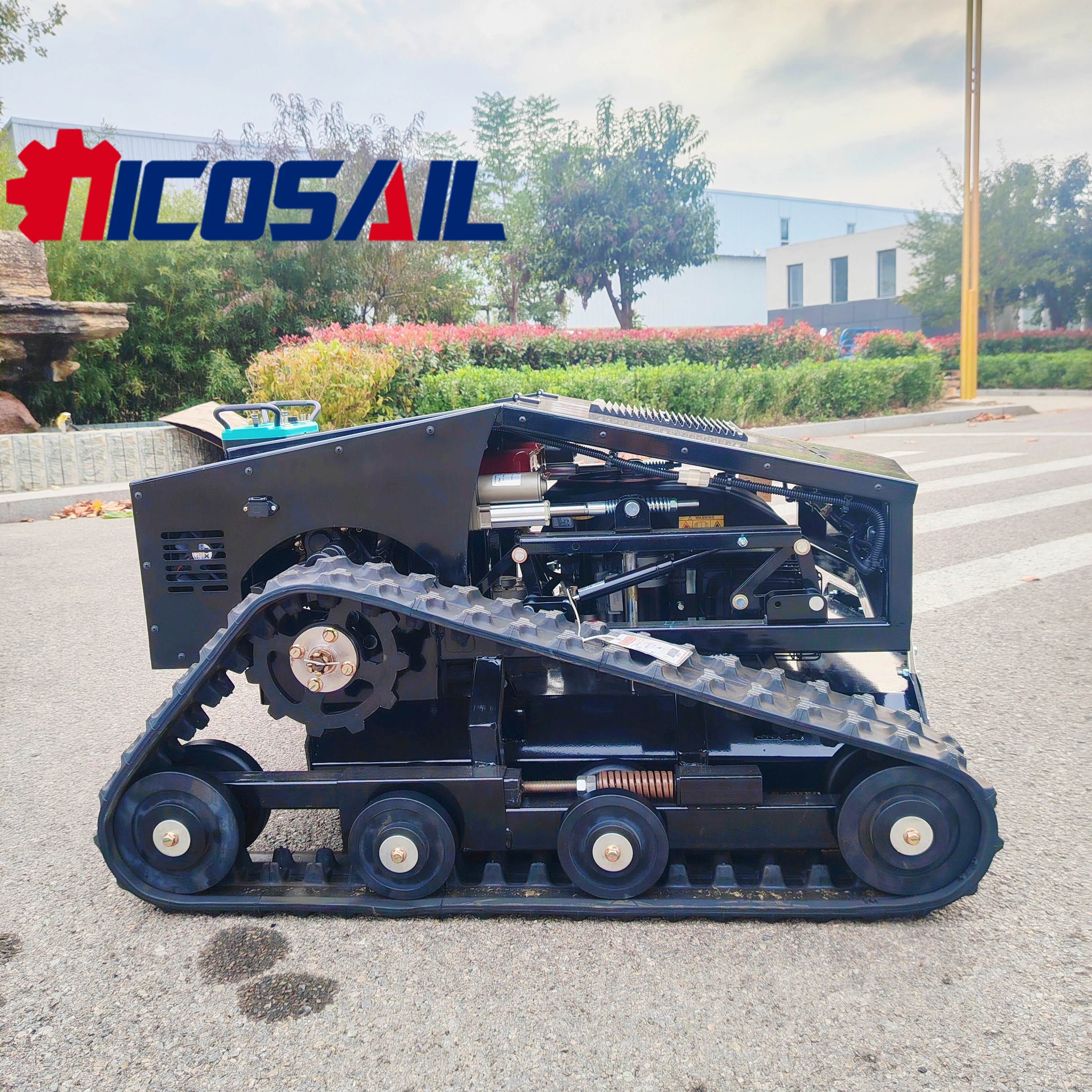 High-power remote-controlled lawn mower, suitable for weeding on steep slopes, mountains, and complex terrains
High-power remote-controlled lawn mower, suitable for weeding on steep slopes, mountains, and complex terrains