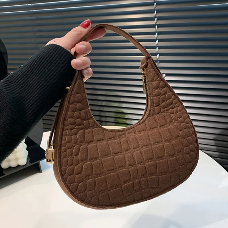 Felt Shoulder Bags Women Handbags Fashion Texture Armpit Saddle Bag 2023 New Soft Unlined Cloth Shoulder Bag Niche Design Purses
Felt Shoulder Bags Women Handbags Fashion Texture Armpit Saddle Bag 2023 New Soft Unlined Cloth Shoulder Bag Niche Design Purses