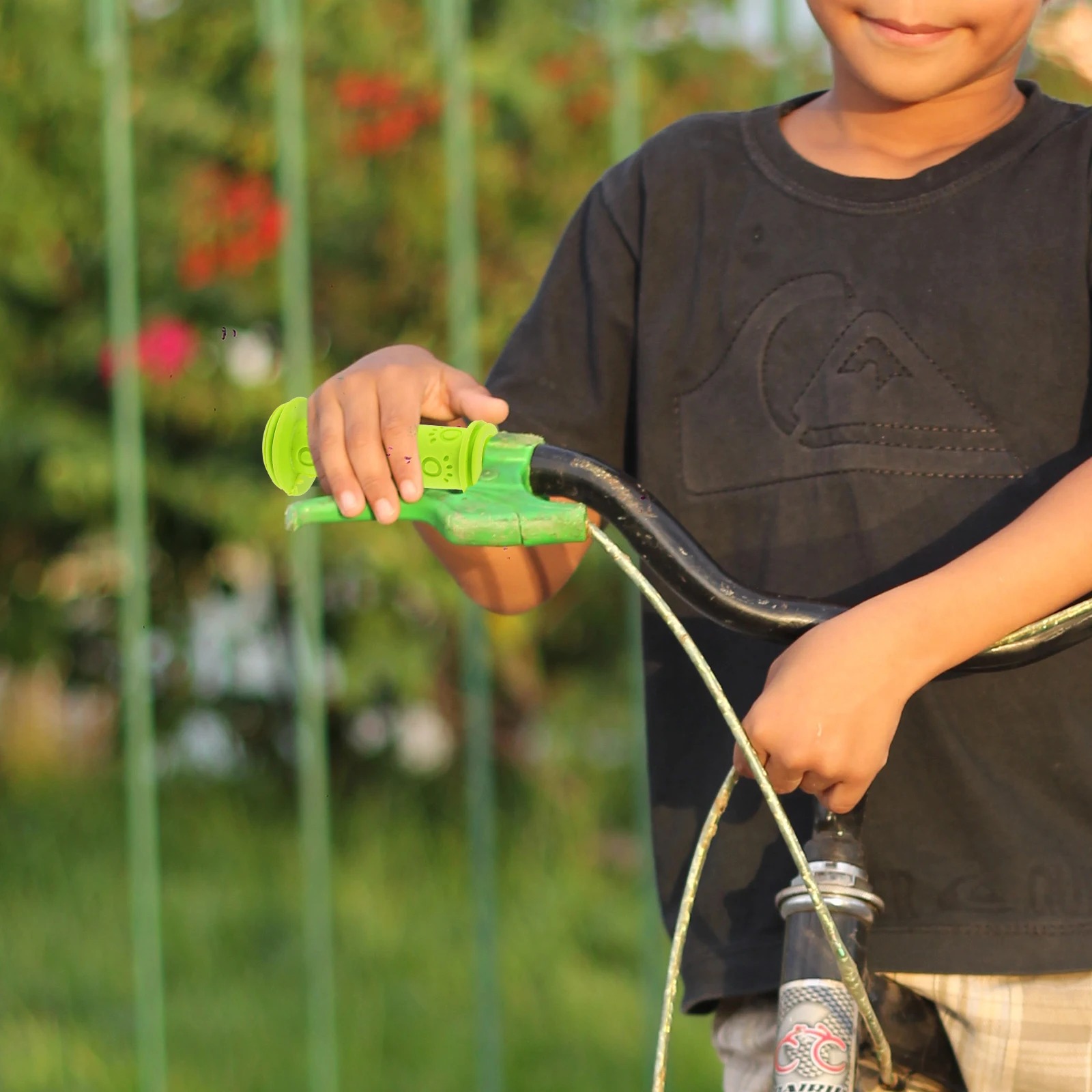 1pcs Kids Bike Grips Green Baby Bicycle Handlebar Grips Comfortable Nonslip Durable Scooter Balance Bike Accessories 
1pcs Kids Bike Grips Green Baby Bicycle Handlebar Grips Comfortable Nonslip Durable Scooter Balance Bike Accessories