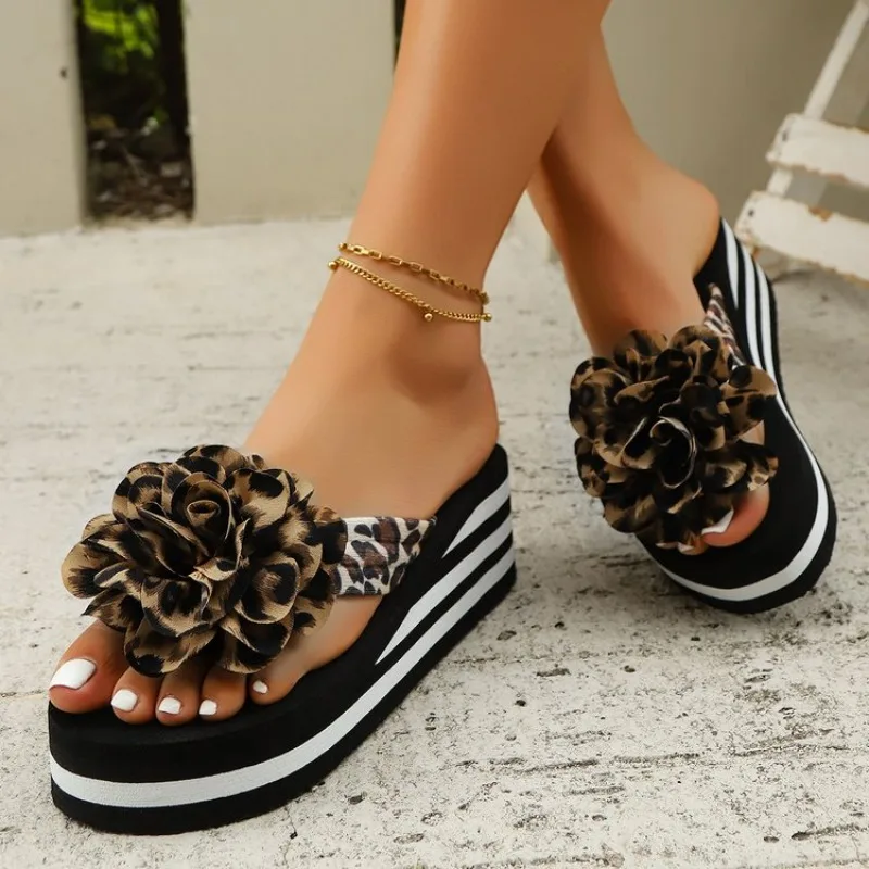 2026 New Summer Women Comfortable Sexy Leopard Flowers Soft Wedges Slippers Casual Beach Shoes New Flower Women's Sandals
2026 New Summer Women Comfortable Sexy Leopard Flowers Soft Wedges Slippers Casual Beach Shoes New Flower Women's Sandals