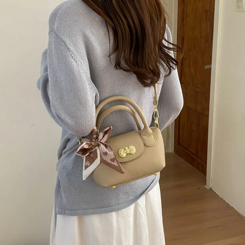 Diaper Bag Luxury Vintage Designer Tote Elegant Leather Satchel For Women Stylish Casual Crossbody Handbag
Diaper Bag Luxury Vintage Designer Tote Elegant Leather Satchel For Women Stylish Casual Crossbody Handbag