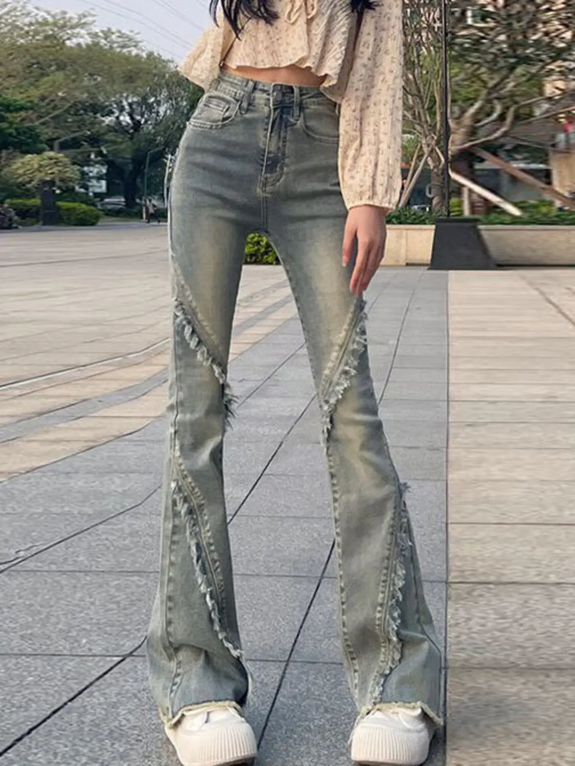 Women's Vintage Washed Bootcut Jeans Diagonal Splicing Frayed Edge Denim Pants High Waist Flared Long Jeans
Women's Vintage Washed Bootcut Jeans Diagonal Splicing Frayed Edge Denim Pants High Waist Flared Long Jeans