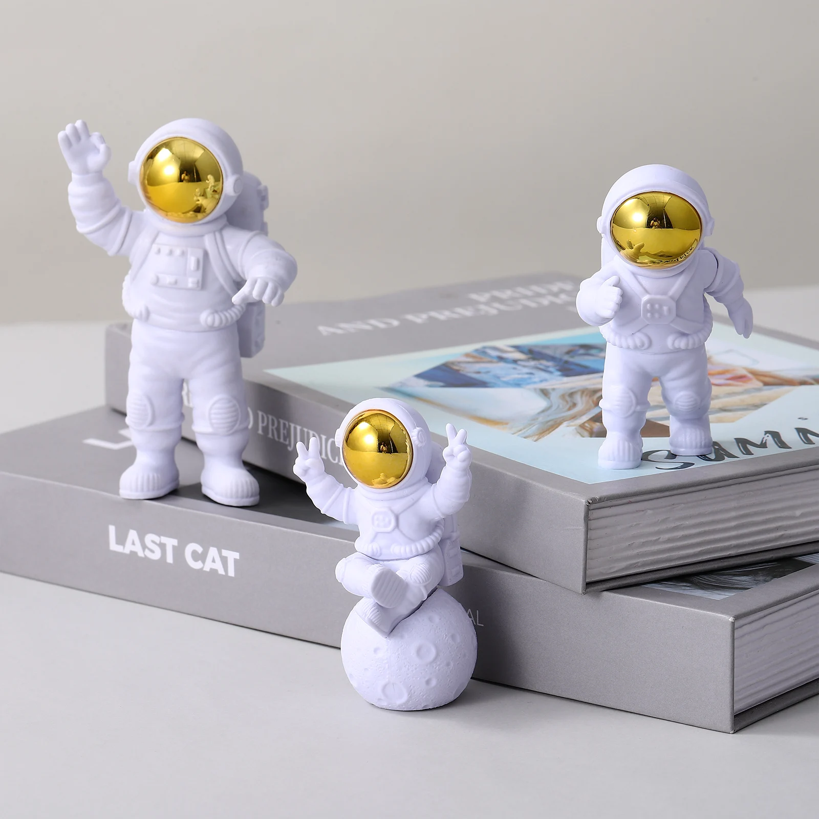 3 Pcs Cool Astronaut Ornaments Unique Astronaut Figurine Space Decor Desktop Accessories
3 Pcs Cool Astronaut Ornaments Unique Astronaut Figurine Space Decor Desktop Accessories