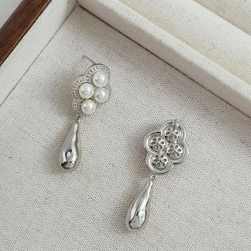 Earrings, High-end Sense, Niche Design Sense, Fairy Earrings, Temperament, Retro Ethnic Style, Court Style, Exquisite Earrings,
Earrings, High-end Sense, Niche Design Sense, Fairy Earrings, Temperament, Retro Ethnic Style, Court Style, Exquisite Earrings,
