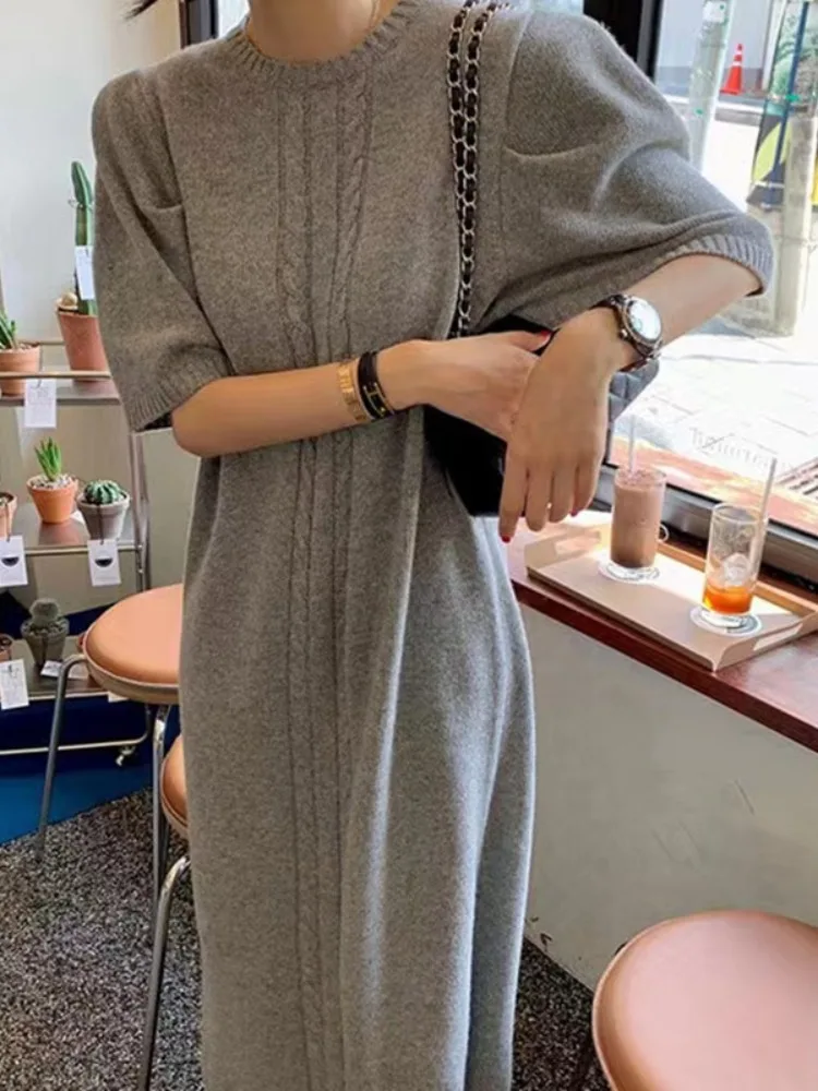Retro round Neck Loose Long Sleeve Knit Dress with Slit for Women Spring Autumn Winter Casual Comfortable mid Length Dress
Retro round Neck Loose Long Sleeve Knit Dress with Slit for Women Spring Autumn Winter Casual Comfortable mid Length Dress
