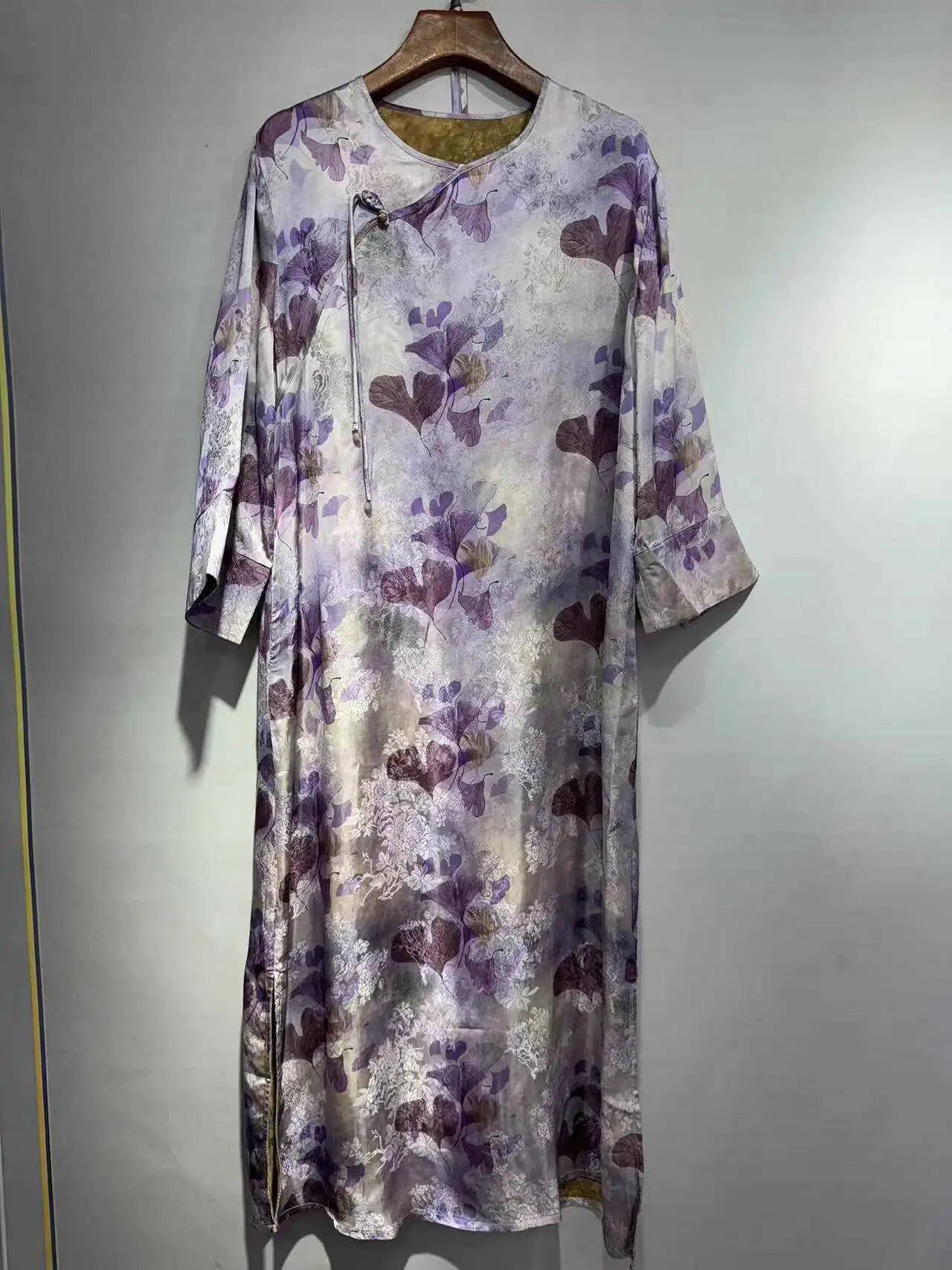 Summer New High-End Age-Reducing round Neck Dress Elegant National Style Women's Clothing Cheongsam
Summer New High-End Age-Reducing round Neck Dress Elegant National Style Women's Clothing Cheongsam