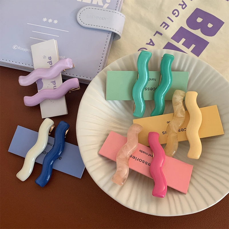2pcs Girls Korean Wave Hair Clips Acetate Clip Jelly Color Hairpin Hair Clip Y2K Hair Accessories For Women
2pcs Girls Korean Wave Hair Clips Acetate Clip Jelly Color Hairpin Hair Clip Y2K Hair Accessories For Women