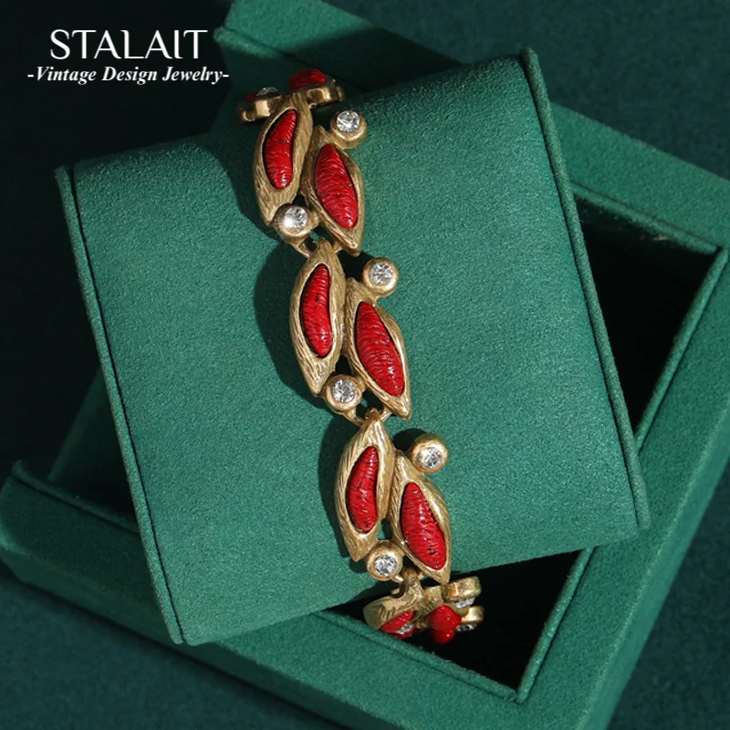 Vintage Flower Red Bracelets Femme Natual Stone Woman White Antique Gold Color Accessories For Woman Luxury 2025 Trend Jewelry
Vintage Flower Red Bracelets Femme Natual Stone Woman White Antique Gold Color Accessories For Woman Luxury 2025 Trend Jewelry