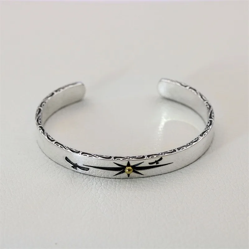 Japan Takahashi goros Thai silver do old sun rays flying eagle open bracelet tide models fashion couple bracelet
Japan Takahashi goros Thai silver do old sun rays flying eagle open bracelet tide models fashion couple bracelet