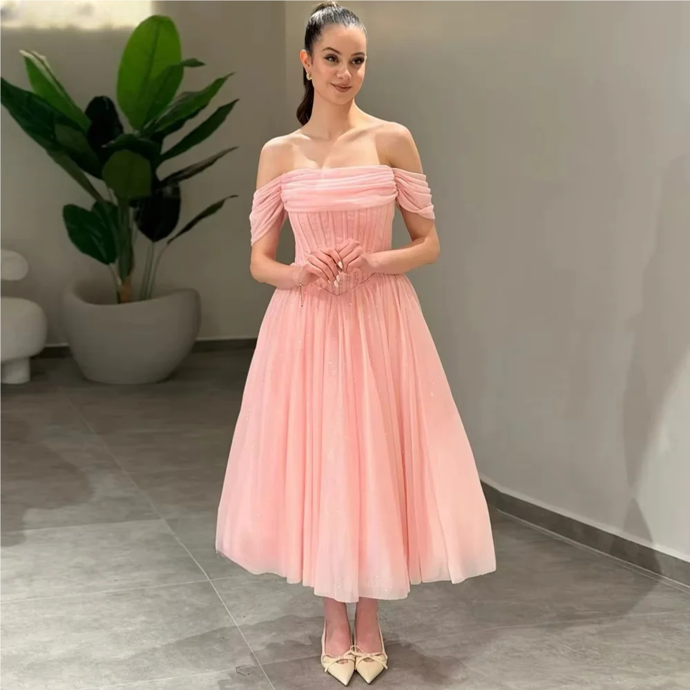 Short Off Shoulder A-line Tulle Homecoming Dresses Sleeveless Corset Pleated Tea Length Customized robes de soirée
Short Off Shoulder A-line Tulle Homecoming Dresses Sleeveless Corset Pleated Tea Length Customized robes de soirée