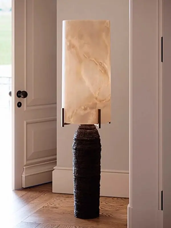 Напольный светильник в стиле средневекового ваби-саби для лобби отеля, декор для демонстрационной комнаты, украшение для чайной комнаты
Напольный светильник в стиле средневекового ваби-саби для лобби отеля, декор для демонстрационной комнаты, украшение для чайной комнаты