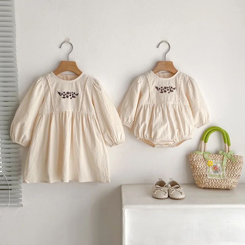 2025 Autumn Girls Sister Outfits Long Sleeve Embroidered Princess Dress + Baby Romper Matching for Infant & Toddler 1-8 Years
2025 Autumn Girls Sister Outfits Long Sleeve Embroidered Princess Dress + Baby Romper Matching for Infant & Toddler 1-8 Years