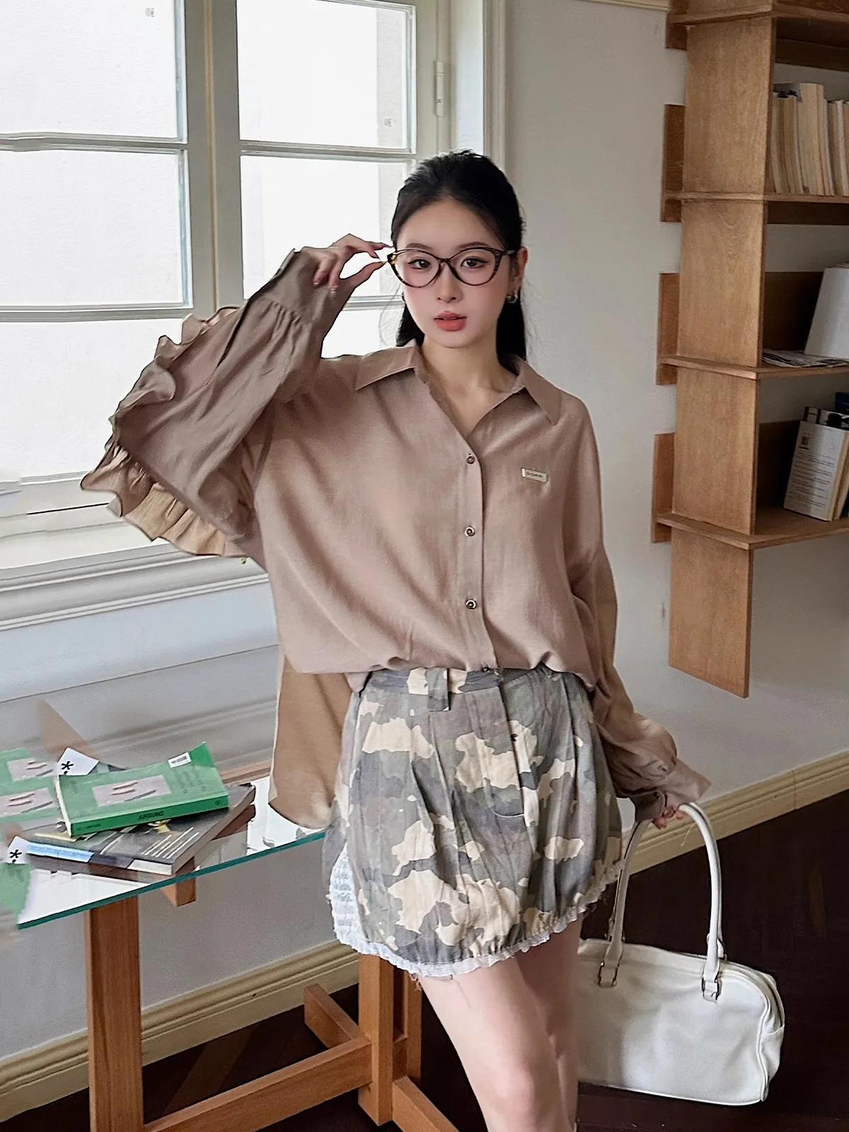 Brand Ruffle Collar Spring Summer irt DEARSOCUTE Handpied Boutique Straight Cut Commute Sle Long Sve Pure C...
Brand Ruffle Collar Spring Summer irt DEARSOCUTE Handpied Boutique Straight Cut Commute Sle Long Sve Pure C...