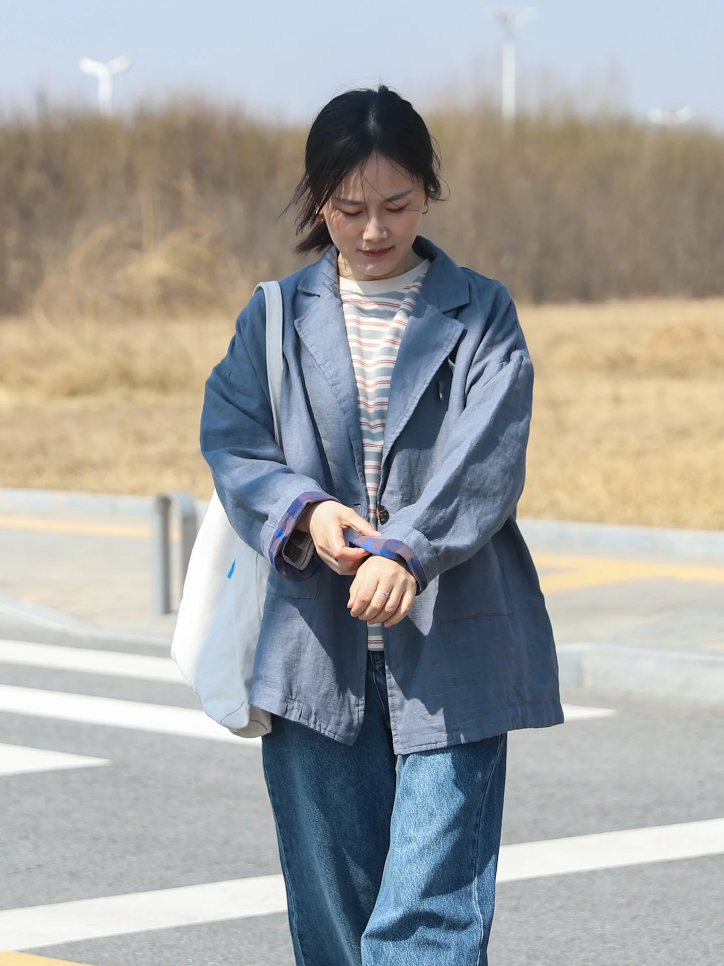 Autumn Wheat Valley Long Blue Linen Suit Jacket Women's Commute Style Mid-Length Outerwear Spring 2026 Fashion Ladies' Shorts
Autumn Wheat Valley Long Blue Linen Suit Jacket Women's Commute Style Mid-Length Outerwear Spring 2026 Fashion Ladies' Shorts