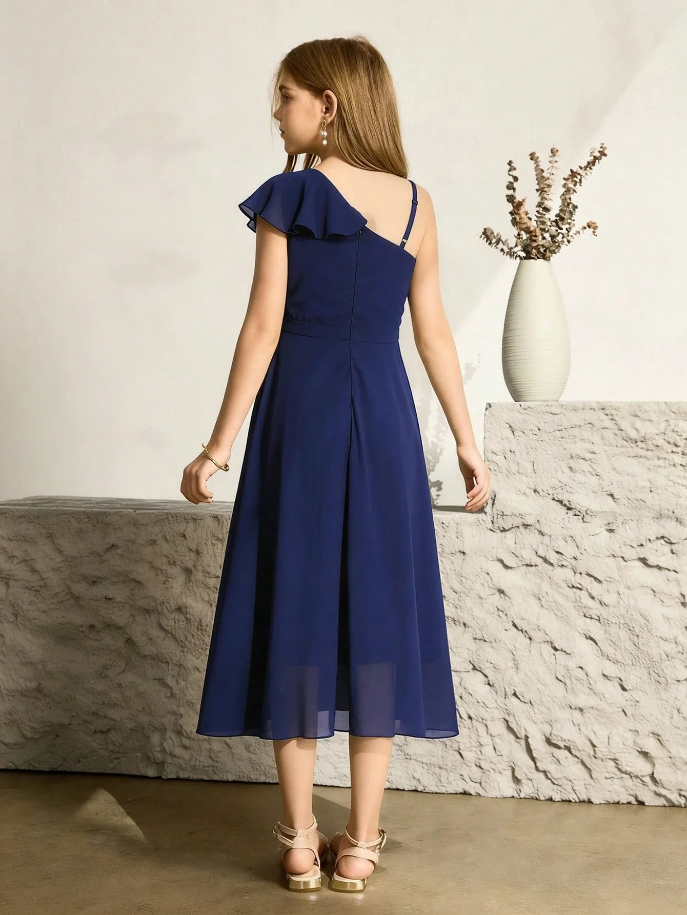 Elegant One Shoulder Ruffle Chiffon Midi Dress For Women
Elegant One Shoulder Ruffle Chiffon Midi Dress For Women