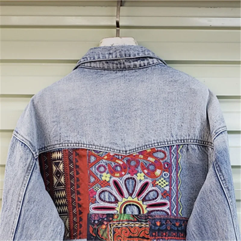 Bohemia Embroidery Splicing Big Pocket Denim Jacket Women Loose Short Cowboy Outerwear Streetwear Patchwork Jeans Jacket Female
Bohemia Embroidery Splicing Big Pocket Denim Jacket Women Loose Short Cowboy Outerwear Streetwear Patchwork Jeans Jacket Female