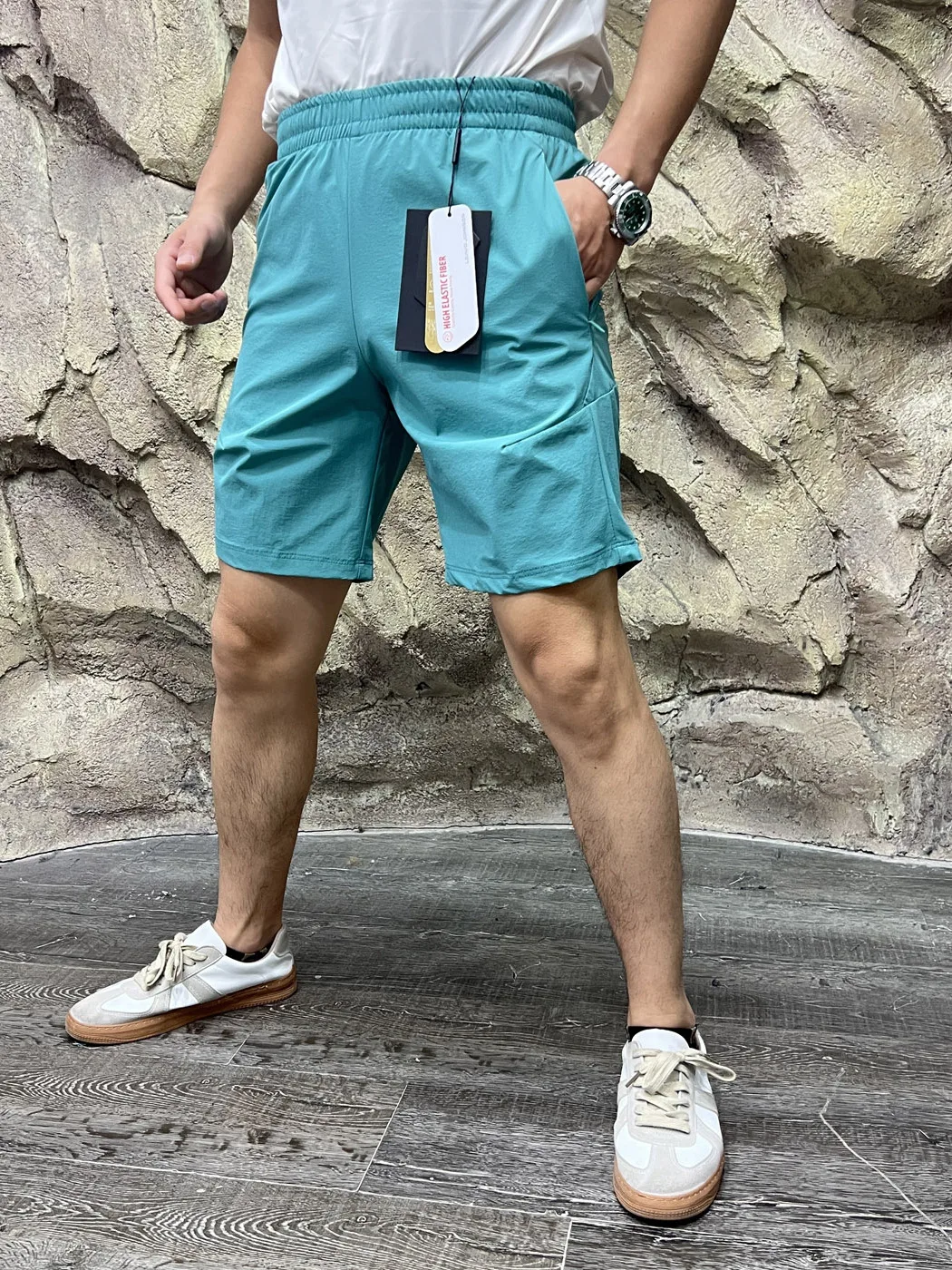 Leavo Johnson Outdoor Comprehensive Training Quick Dry Breathable Casual Sports Shorts Mid-Length Pants for Men
Leavo Johnson Outdoor Comprehensive Training Quick Dry Breathable Casual Sports Shorts Mid-Length Pants for Men