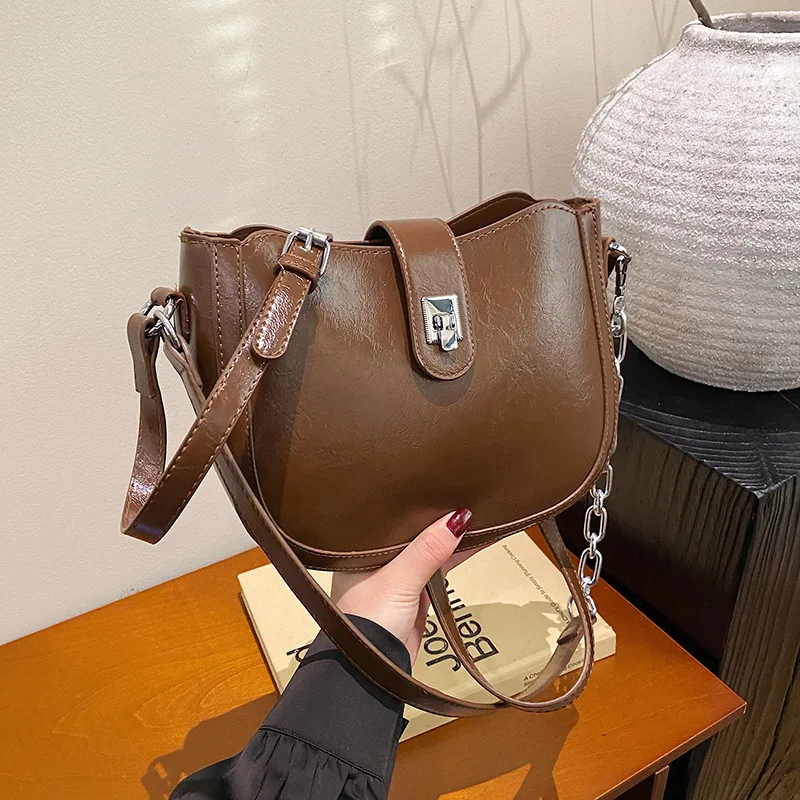 Trendy Chic Women's Crossbody Shoulder Bag with Large Capacity Versatile Daily Travel Work Everyday
Trendy Chic Women's Crossbody Shoulder Bag with Large Capacity Versatile Daily Travel Work Everyday