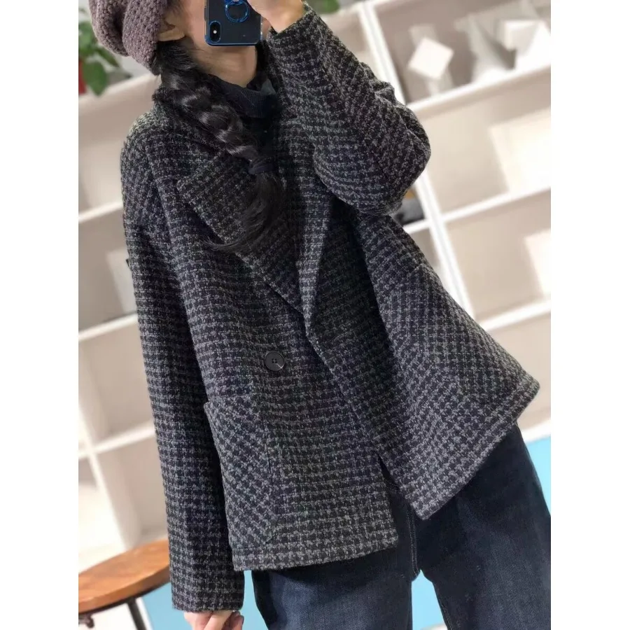 Шерстяное пальто в клетку в стиле ретро с воротником, женское осенне-зимнее свободное свободное повседневное ветровка средней длины, модная
Шерстяное пальто в клетку в стиле ретро с воротником, женское осенне-зимнее свободное свободное повседневное ветровка средней длины, модная