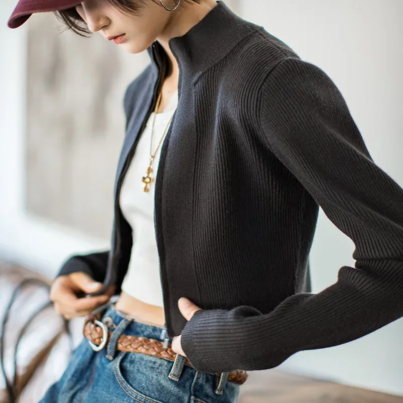 Maden Casual Stretch Zip-up Slim Fit Knitted Cardigan Stand-up Collar Long-sleeved Baseball Knitwear Tops for Women's Spring
Maden Casual Stretch Zip-up Slim Fit Knitted Cardigan Stand-up Collar Long-sleeved Baseball Knitwear Tops for Women's Spring