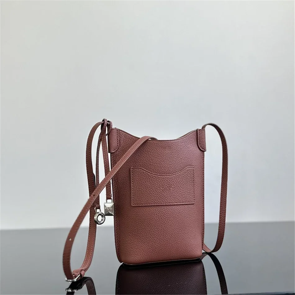 2025 New Luxury Designer Women Shoulder Bag High Quality Famous Brand Black Crossbody Bags Open Mobile Phone Bags for Womens
2025 New Luxury Designer Women Shoulder Bag High Quality Famous Brand Black Crossbody Bags Open Mobile Phone Bags for Womens
