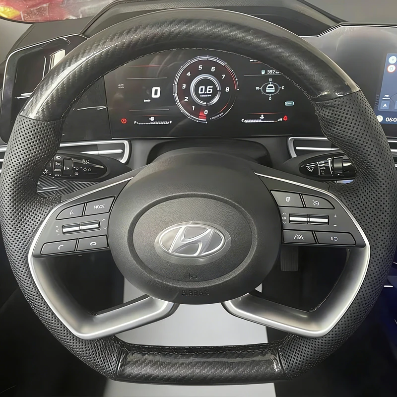 Чехол на руль из кожи ручной работы для Hyundai Avante, Santa Cruz, Tucson, Plug I20, Tucson CN7, противоскользящий, на заказ
Чехол на руль из кожи ручной работы для Hyundai Avante, Santa Cruz, Tucson, Plug I20, Tucson CN7, противоскользящий, на заказ