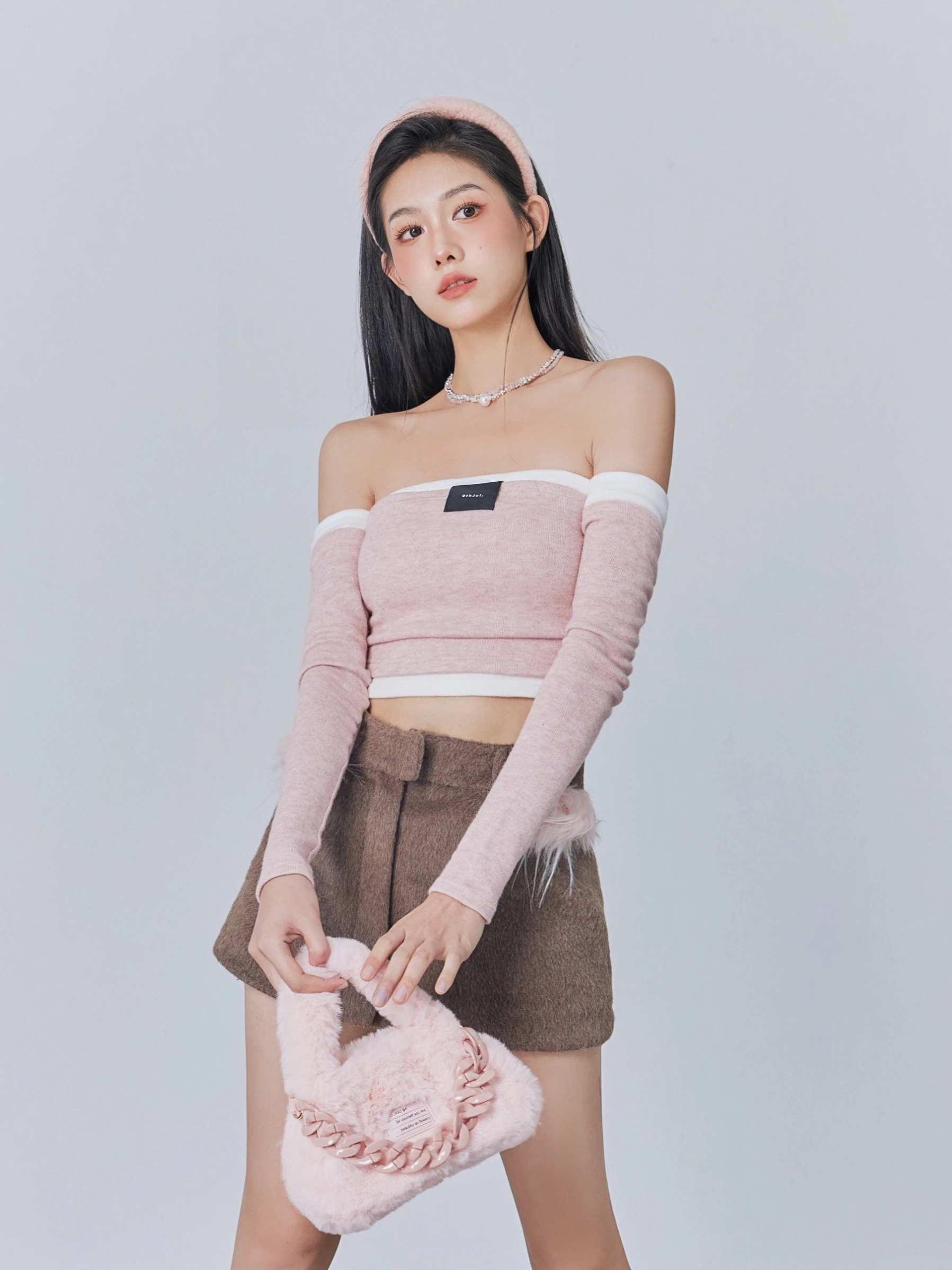 Оригинальный дизайн, розовый вязаный топ-бандо, удлиненный, универсальный, женский, модный, весна 2023, облегающий, из хлопка...
Оригинальный дизайн, розовый вязаный топ-бандо, удлиненный, универсальный, женский, модный, весна 2023, облегающий, из хлопка...