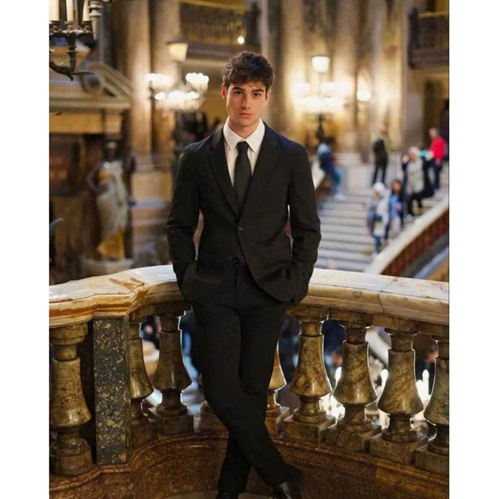 New Arrival Black Suits for Men Single Breasted 2 Piece Jacket Pants Male Clothing Slim Fit Formal Business gentleman Blazer Set
New Arrival Black Suits for Men Single Breasted 2 Piece Jacket Pants Male Clothing Slim Fit Formal Business gentleman Blazer Set