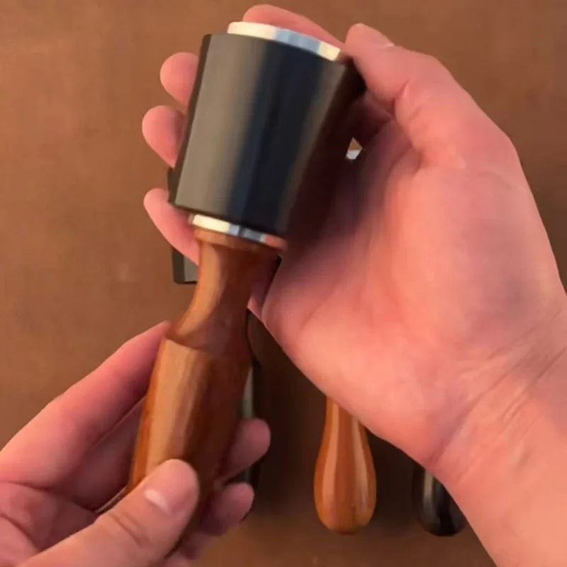 PA66 Nylon Leather Carving Hammer DIY Leather Goods Making Leather Art Tool Wooden Handle Nylon Stainless Steel Head Hammer
PA66 Nylon Leather Carving Hammer DIY Leather Goods Making Leather Art Tool Wooden Handle Nylon Stainless Steel Head Hammer